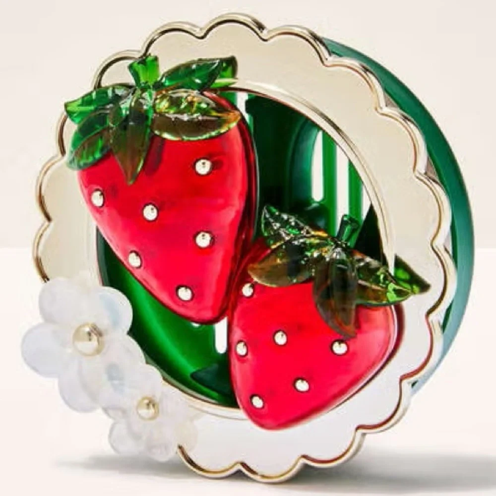 Bath & Body Works Strawberry Car Fragrance Holder With Refill NWT - Picture 2 of 4